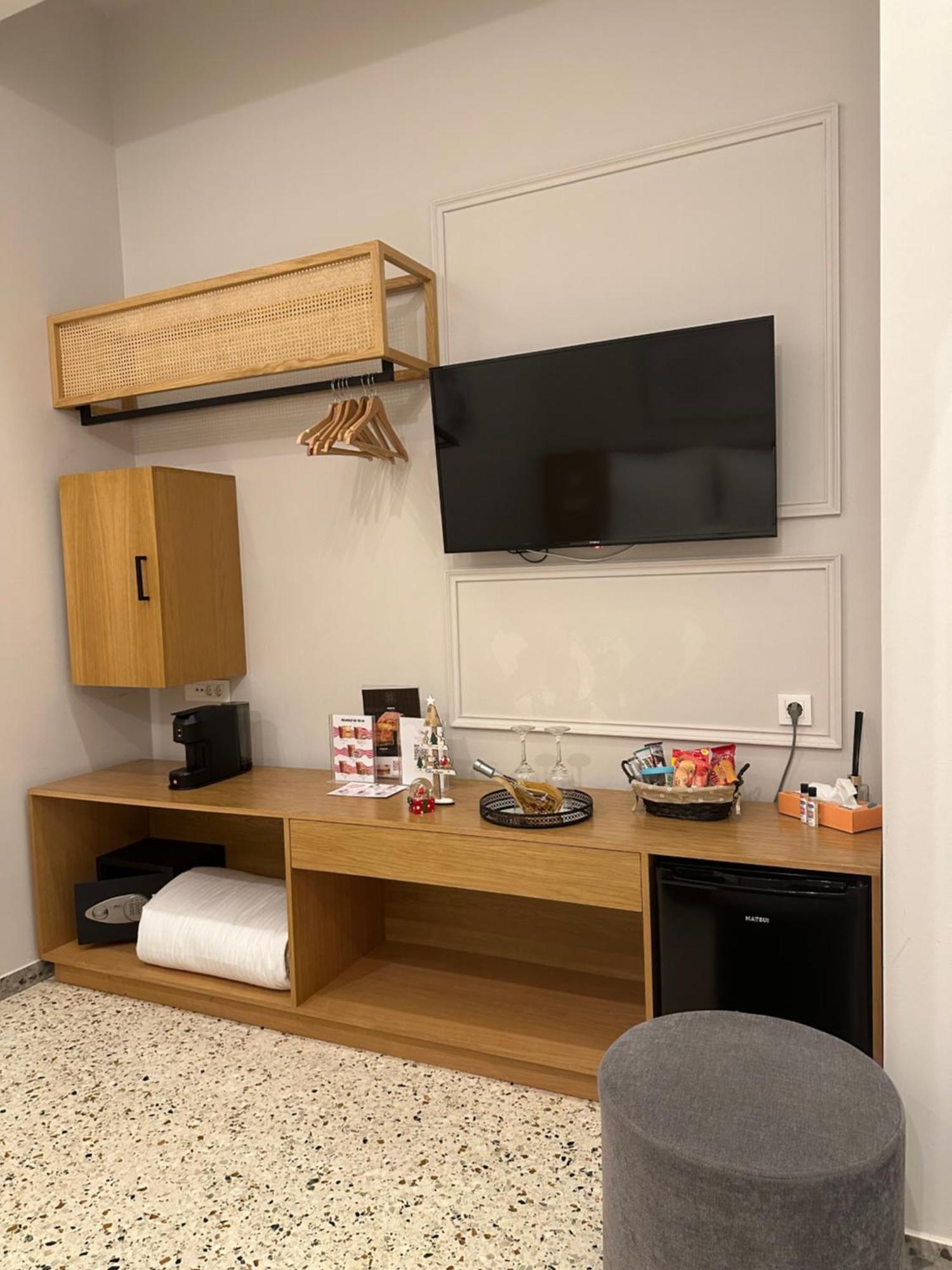 Belle Athenes - Luxury Rooms At Monastiraki Railway Station Extérieur photo