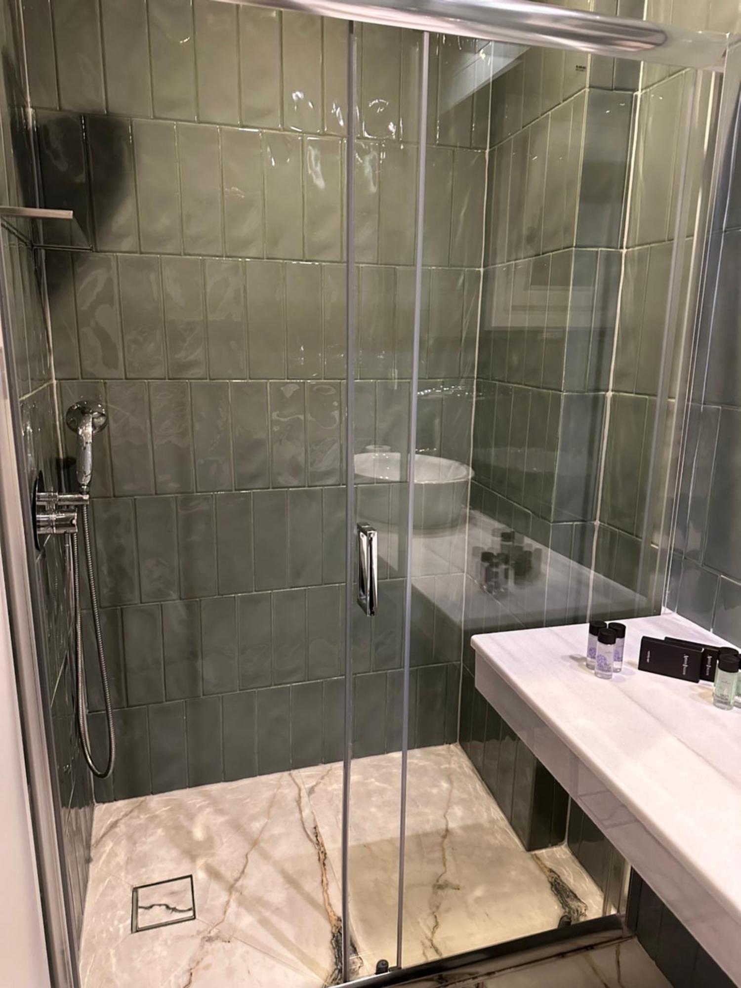 Belle Athenes - Luxury Rooms At Monastiraki Railway Station Extérieur photo