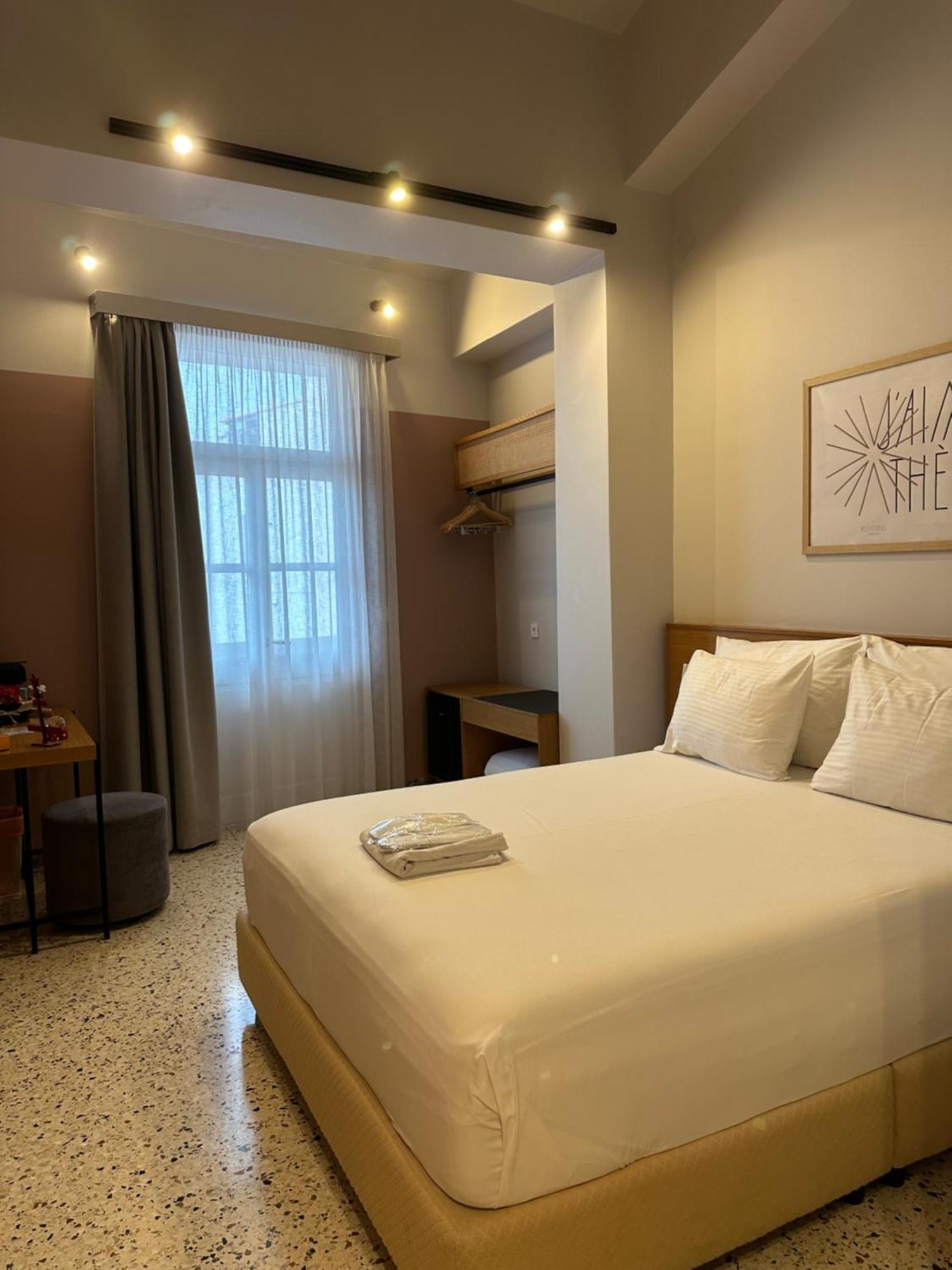 Belle Athenes - Luxury Rooms At Monastiraki Railway Station Extérieur photo